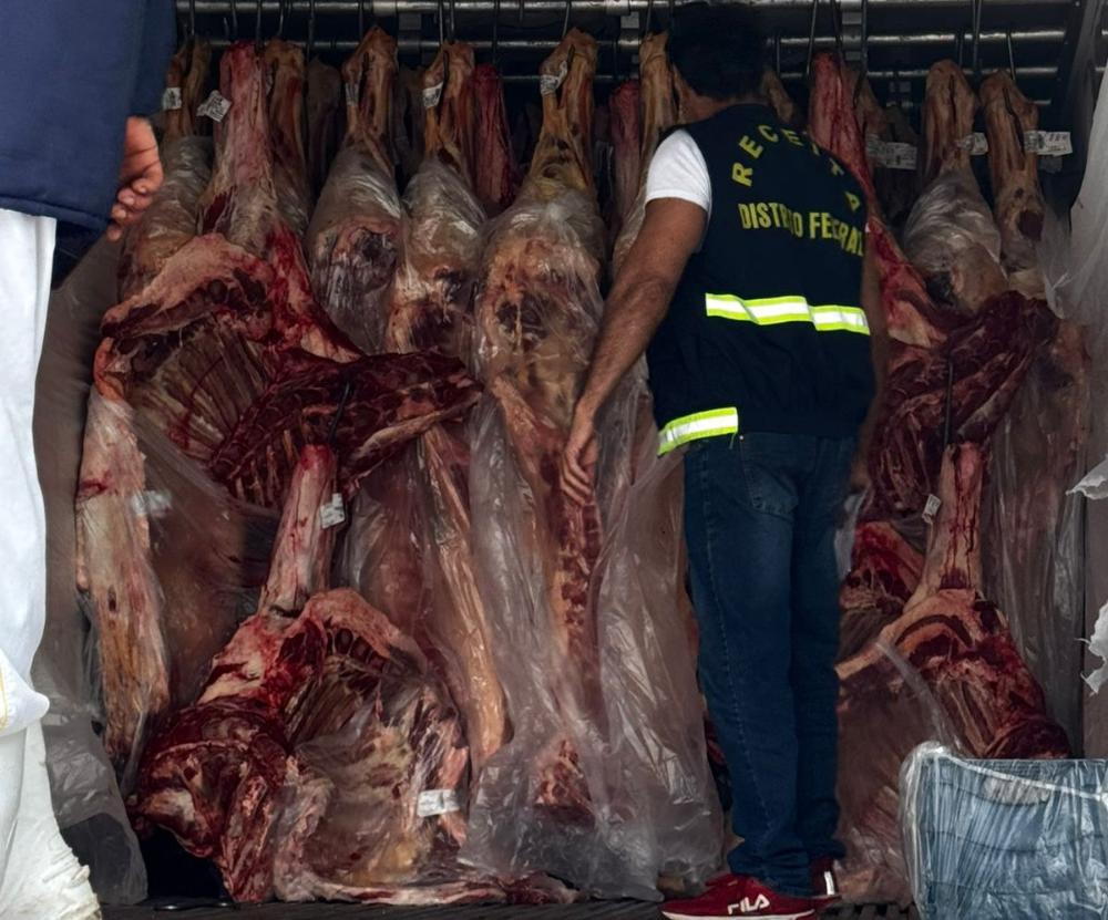 Capa da notícia: Fiscalização tributária apreende 47 toneladas de carne bovina
